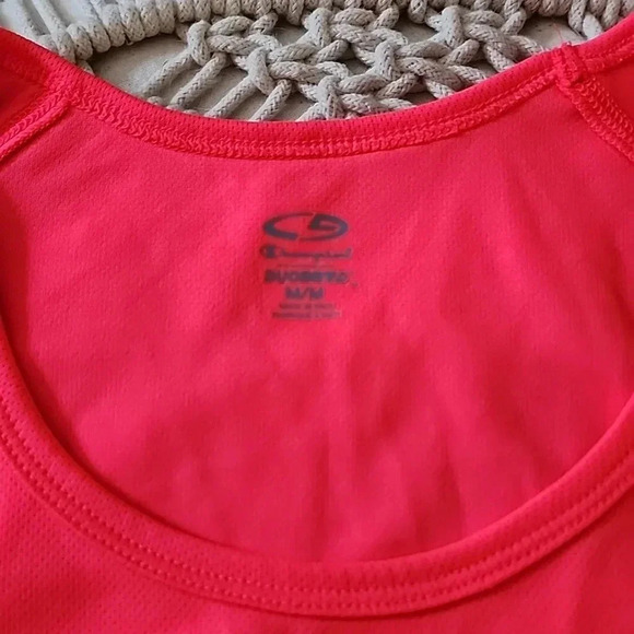 Champion T Shirt - Picture 2 of 2